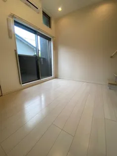 IMPERIAL中村【202号室】の居間