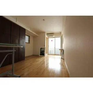 ジラールペルゴ【5階】の居間