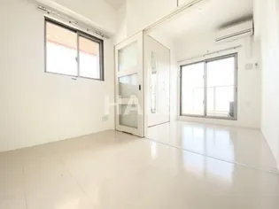 ORIENT BLD NO.86クロスケゲートタワー【5階】の居間