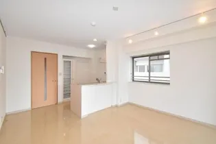 リバーランド姪浜【4階】の居間