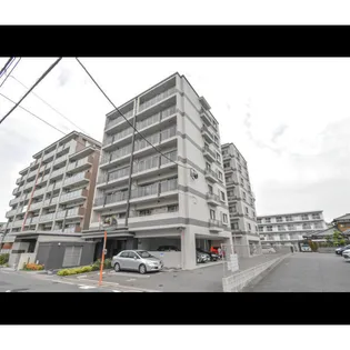 ヴィルヌーブ下山門【6階】の外観