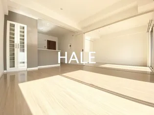 ヴィルヌーブ下山門【6階】の居間