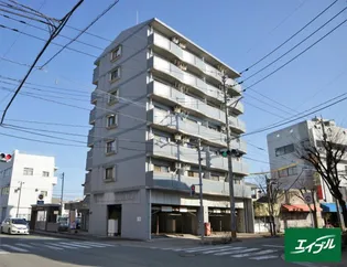 ウラックスビルの画像