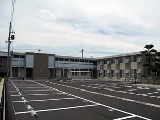 レオパレス桜坂【213号室】の外観