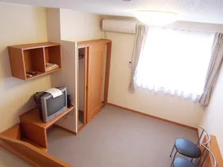 レオパレスCherish【105号室】の居間