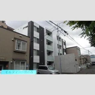 モルティーニ宮の森【2階】の外観