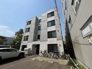 マ・メゾン医大前【4階】の外観