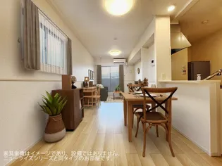 ガラッシアB【2階】の居間