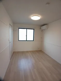 ガラッシアB【1階】の玄関