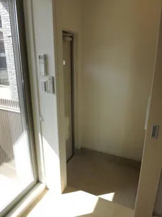 リルシア エスペーロ【1階】の玄関