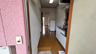 大乃屋ハイツ1号棟【203号室】の玄関