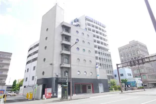 クローバージャパンビルの画像