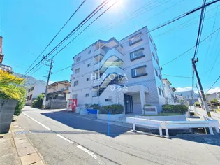 シャトレ小松【2階】の外観