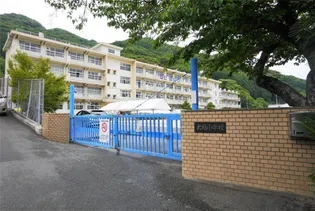 サニー・ハウス【1階】の外観