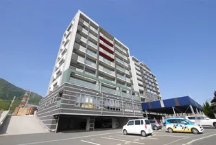 ビッグファミリー葛原【4階】の外観