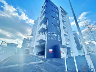 アクア葛原の画像