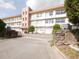 トレス苅田壱番館【2階】の周辺