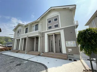 フィオーレ長行東二番館【1階】の外観