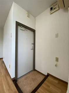 コーポラス旭【3階】の玄関