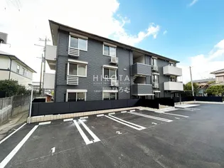 AURALEE足立の画像