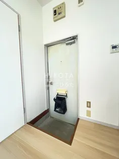 シティベール竹末【1階】の玄関