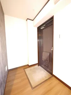 八千代葉山ビル【4階】の玄関