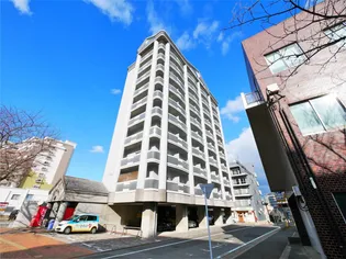 ロイヤルアミューズ【4階】の外観