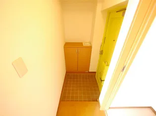 清田グリーンハイツ【4階】の玄関