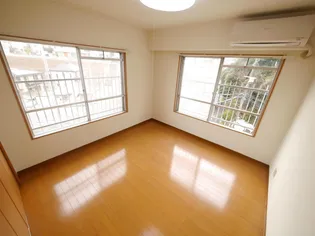 清田グリーンハイツ【4階】の内装