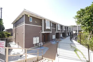 シンフォニー ガーデン【2階】の外観