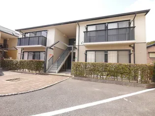 ヴィラ・サンロイヤルC【2階】の外観