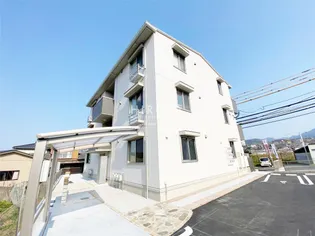 クローバー【1階】の外観