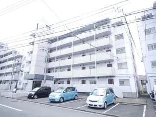 ライフ・モア本城B棟【1階】の外観