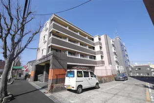 ヨークス本城【4階】の外観