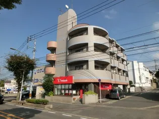 アベニュー医大前【4階】の外観