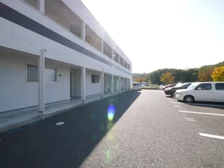 ソレイユひびきの【2階】の外観