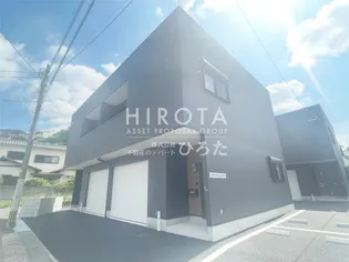 ラグナ セカGARAGE03 B棟の画像