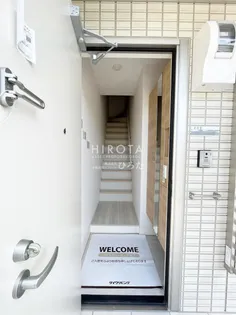 Royal Court碧 Ⅱ【2階】の玄関