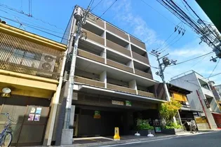 フォース二条城東【1階】の外観