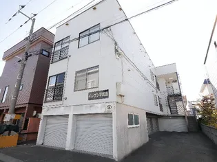 イレブン平和通【3階】の外観