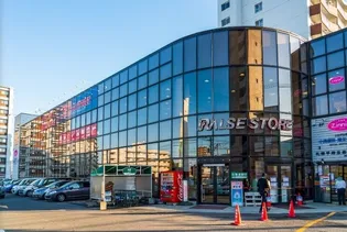 プラザケアンズA棟【201号室】の周辺