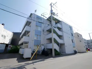 グリーンホームズ【4階】の外観