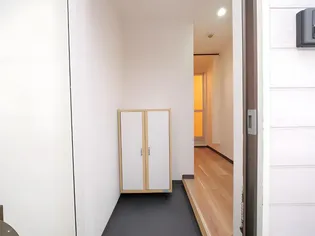 ディオステージ美園【1階】の玄関