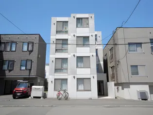 ラージヒル菊水【402号室】の外観