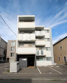 プリエ美園【1階】の外観