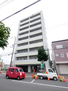 グランドジョラス美園【9階】の外観