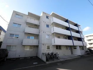 MANY'S COURTの画像