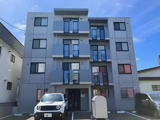 タイタン南郷【4階】の外観