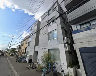 アール栄通の画像