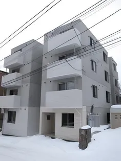 プラトリーナ澄川【2階】の外観